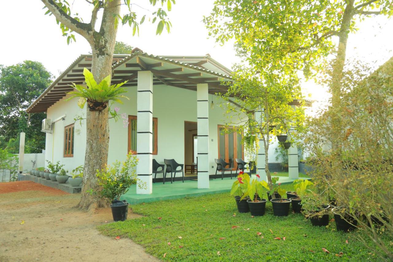 Villa Green Heaven Hikkaduwa Buitenkant foto